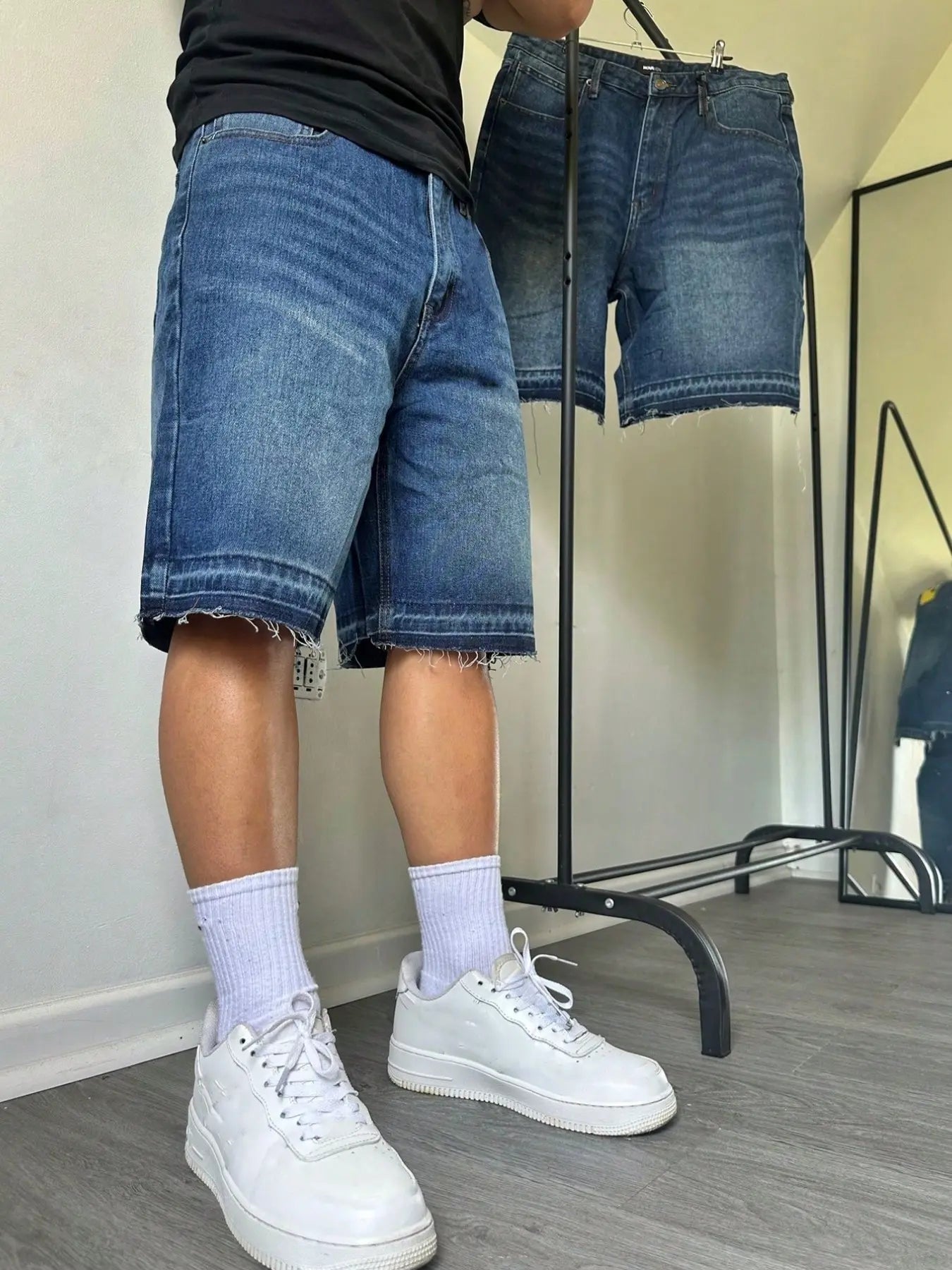 Y2K Street Style Loose Fit Oversized Denim Shorts with Cotton Slant Pocket Design, Trendy Wide Leg Summer Streetwear for Men