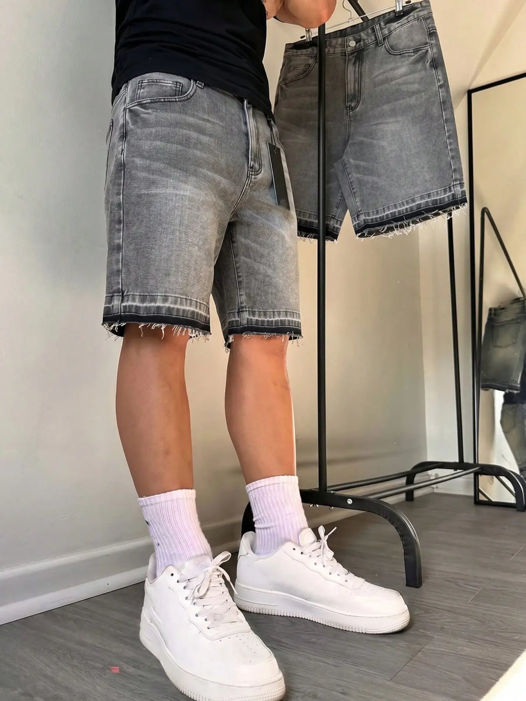 Y2K Street Style Loose Fit Oversized Denim Shorts with Cotton Slant Pocket Design, Trendy Wide Leg Summer Streetwear for Men
