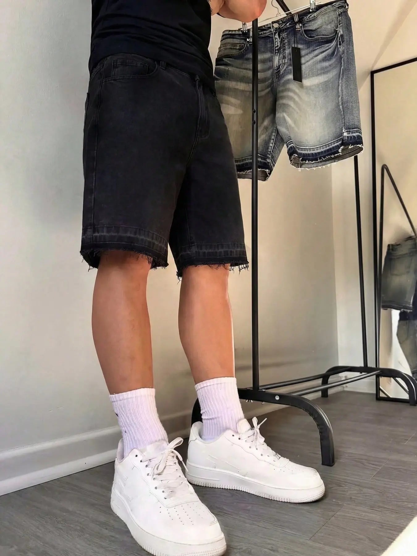 Y2K Street Style Loose Fit Oversized Denim Shorts with Cotton Slant Pocket Design, Trendy Wide Leg Summer Streetwear for Men