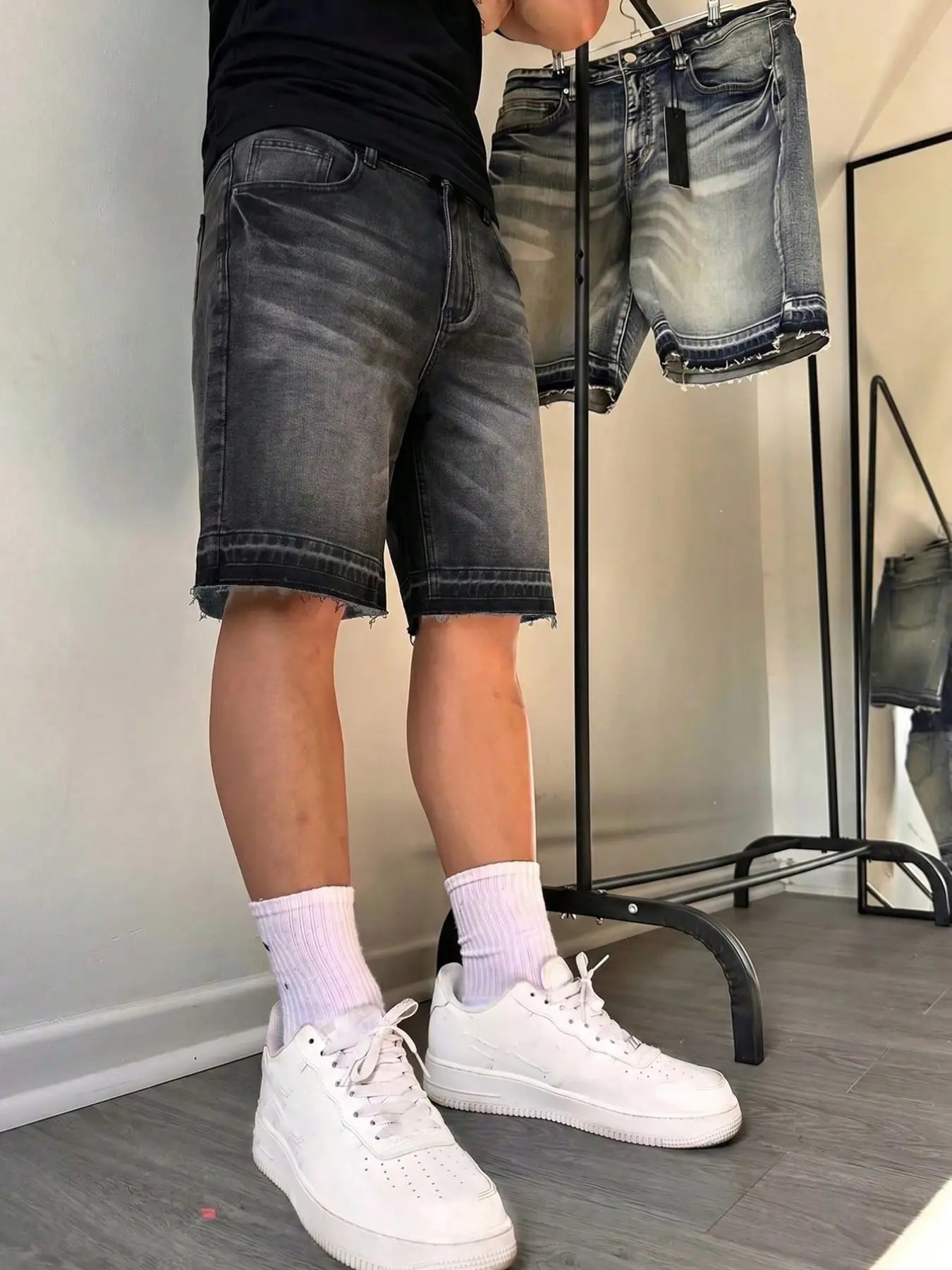 Y2K Street Style Loose Fit Oversized Denim Shorts with Cotton Slant Pocket Design, Trendy Wide Leg Summer Streetwear for Men